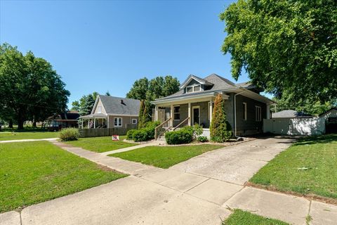 Tiny photo for 304 S Monroe Street, Mackinaw, IL 61755 (MLS # 12671679)