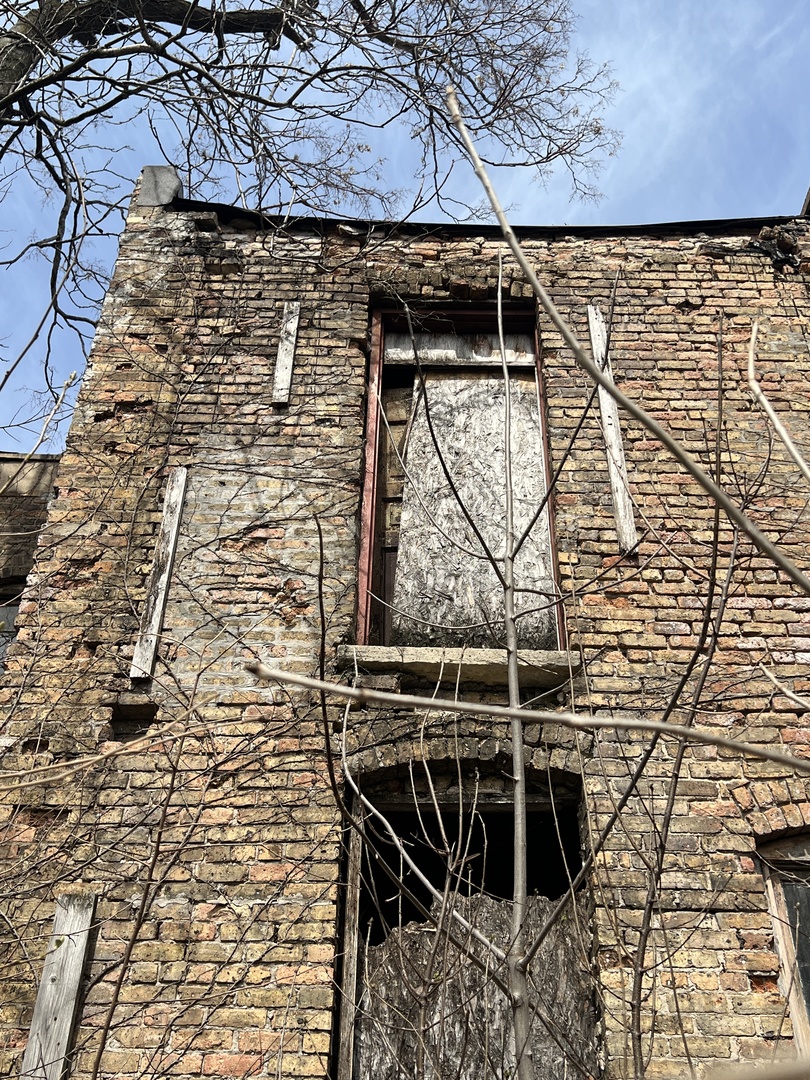 3345 W Monroe Street