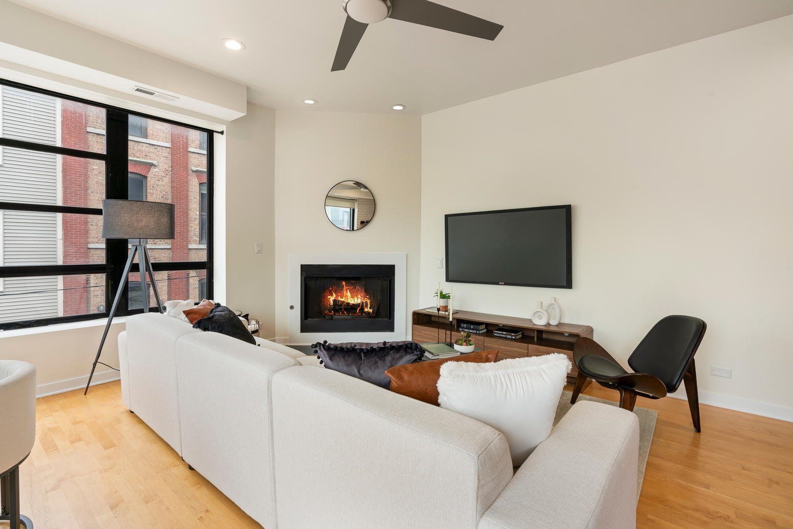 808 N Greenview Avenue 2E