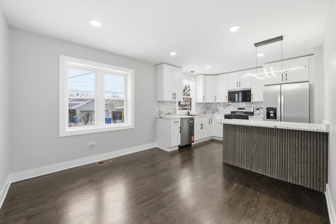 Tiny photo for 10035 S La Salle Street, Chicago, IL 60628 (MLS # 12559880)