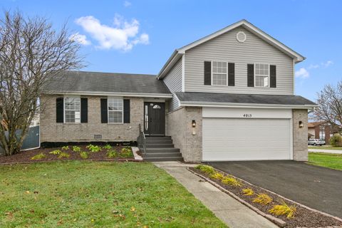 A home in Country Club Hills