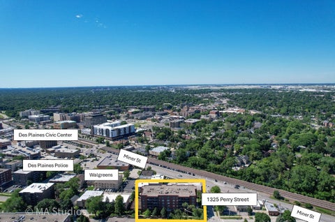 Tiny photo for 1325 PERRY Street #402, Des Plaines, IL 60016 (MLS # 12752009)