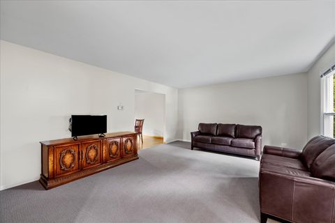 Tiny photo for 1554 Deer Run, Gurnee, IL 60031 (MLS # 12460615)