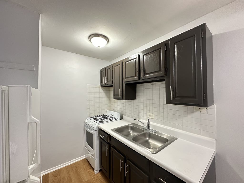 4612 N Beacon Street 2F