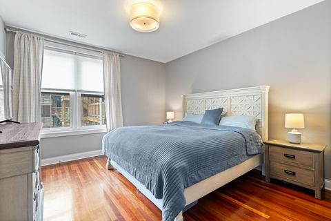 Tiny photo for 1056 W Lawrence Avenue #2C, Chicago, IL 60640 (MLS # 12629775)