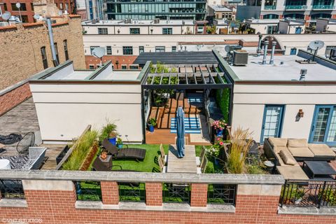 Tiny photo for 362 W Huron Street #B, Chicago, IL 60654 (MLS # 12572424)