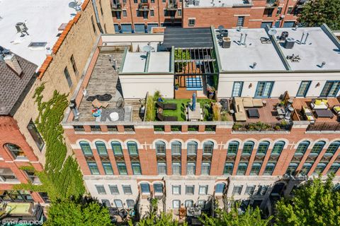 Tiny photo for 362 W Huron Street #B, Chicago, IL 60654 (MLS # 12572424)