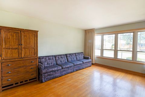 Tiny photo for 11157 Shaw Street, Westchester, IL 60154 (MLS # 12364101)