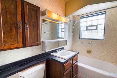 Tiny photo for 11157 Shaw Street, Westchester, IL 60154 (MLS # 12364101)