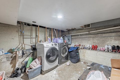 Tiny photo for 2625 W 89th Street, Evergreen Park, IL 60805 (MLS # 12572564)