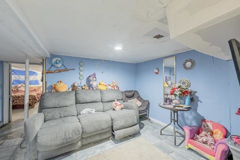 Tiny photo for 2625 W 89th Street, Evergreen Park, IL 60805 (MLS # 12572564)