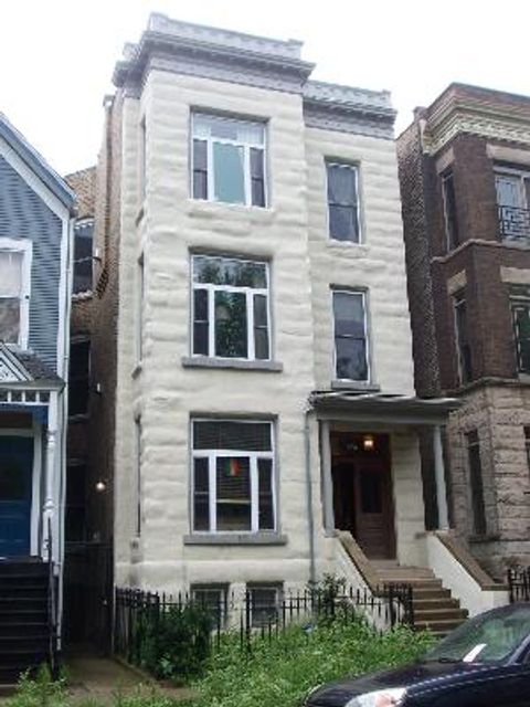 857 W Newport Avenue 3 Chicago IL 60657