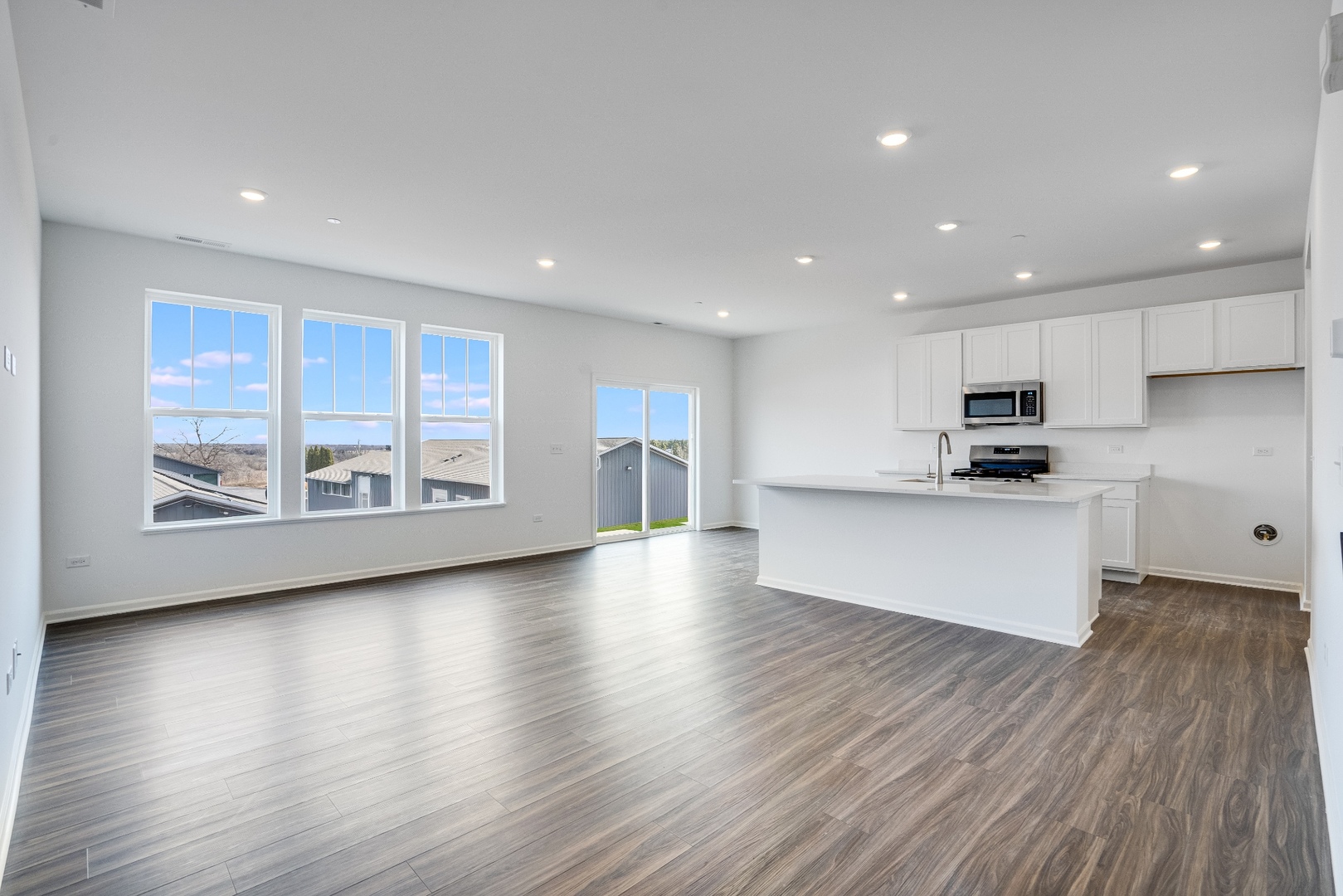 1129 White Oak Circle