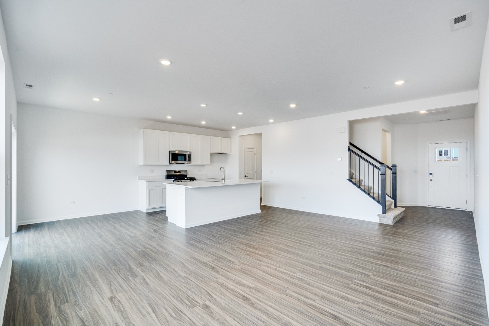 1129 White Oak Circle