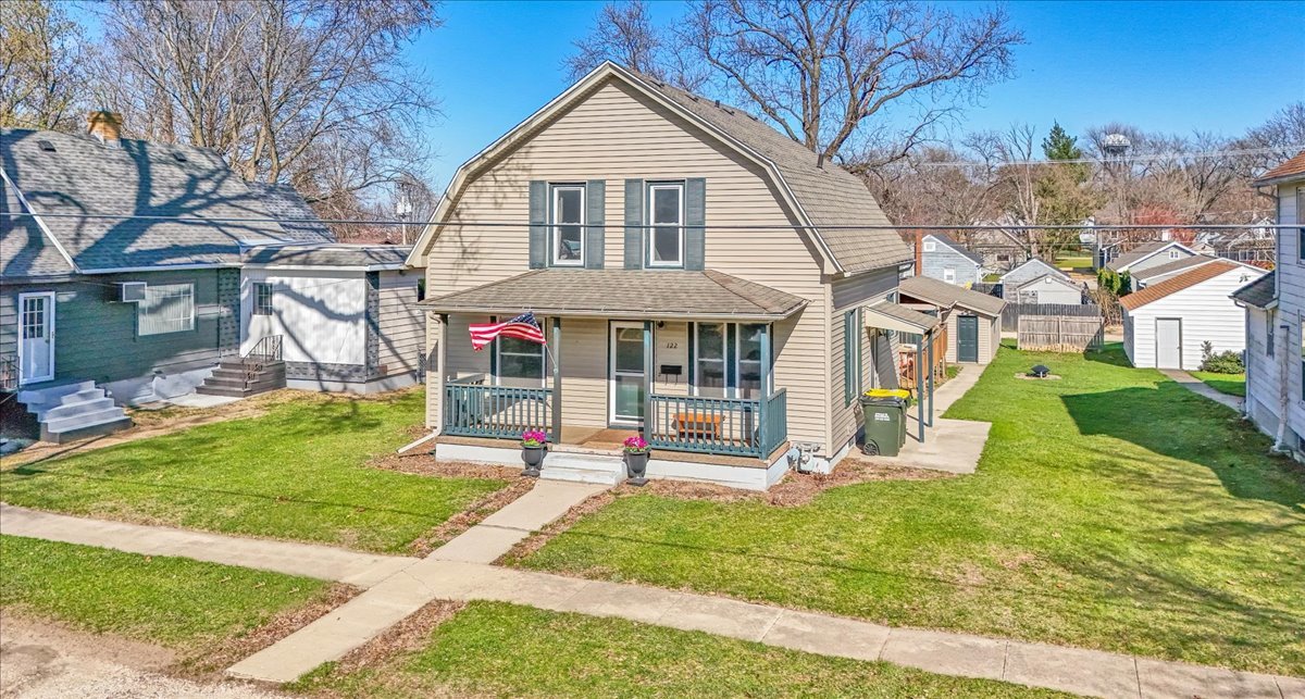 122 N Stott Street