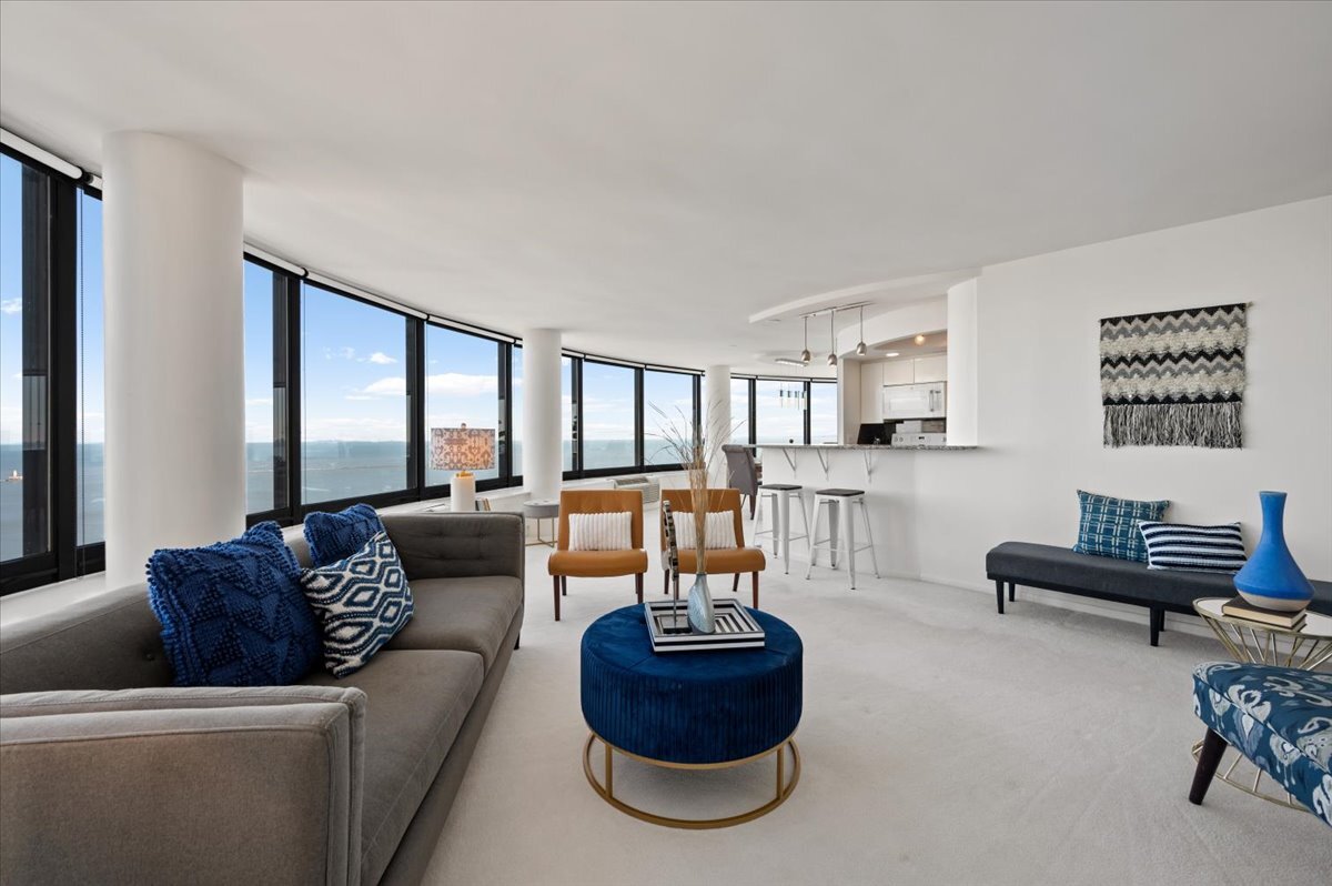 155 N HARBOR Drive 3008-09