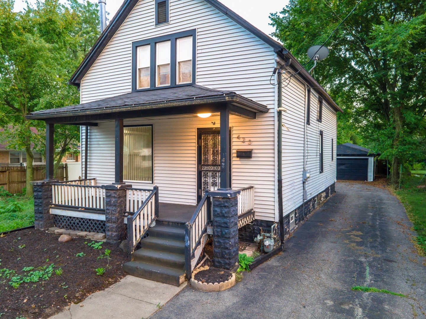 423 E 144th Street