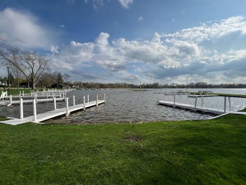 Tiny photo for 25241 W Entrance Drive, Lake Villa, IL 60046 (MLS # 12610875)