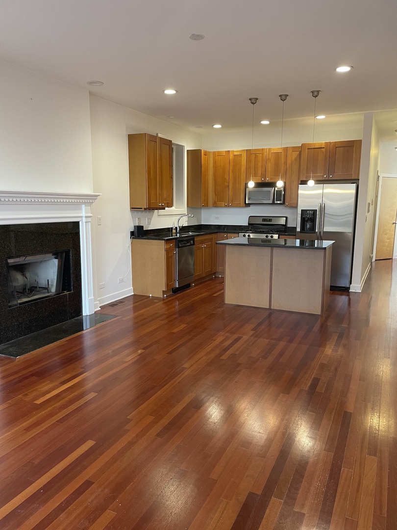 1024 N Honore Street 2