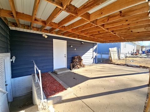 Tiny photo for 1322 Calvin Street, Davenport, IA 52804 (MLS # 12556717)