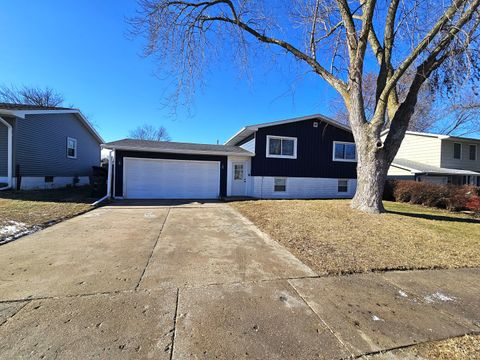 Tiny photo for 1322 Calvin Street, Davenport, IA 52804 (MLS # 12556717)