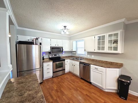 Tiny photo for 1322 Calvin Street, Davenport, IA 52804 (MLS # 12556717)