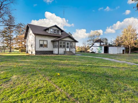 Photo of 1737 N Brinton Avenue, Dixon, IL 61021 (MLS # 12519446)