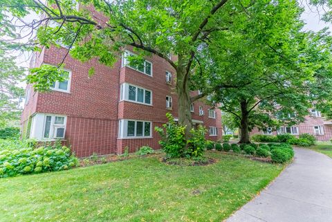Tiny photo for 7200 Oak Avenue #3NW, River Forest, IL 60305 (MLS # 12552832)