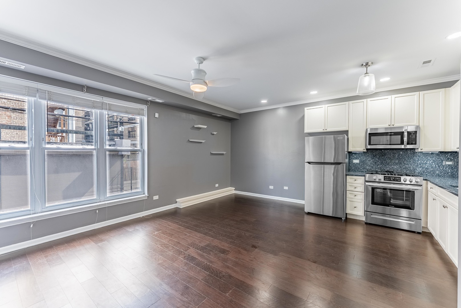 2720 W Cortland Street 102
