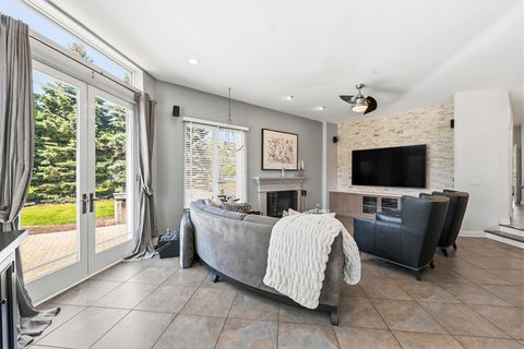 Tiny photo for 6N274 W Ridgewood Lane, St. Charles, IL 60175 (MLS # 12652318)