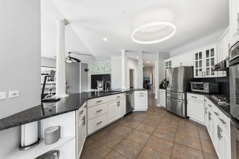 Tiny photo for 6N274 W Ridgewood Lane, St. Charles, IL 60175 (MLS # 12652318)