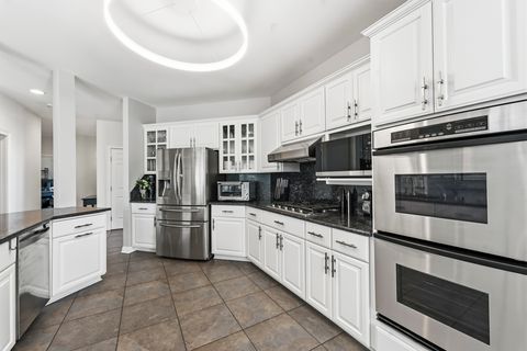 Tiny photo for 6N274 W Ridgewood Lane, St. Charles, IL 60175 (MLS # 12652318)