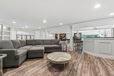 Tiny photo for 6N274 W Ridgewood Lane, St. Charles, IL 60175 (MLS # 12652318)