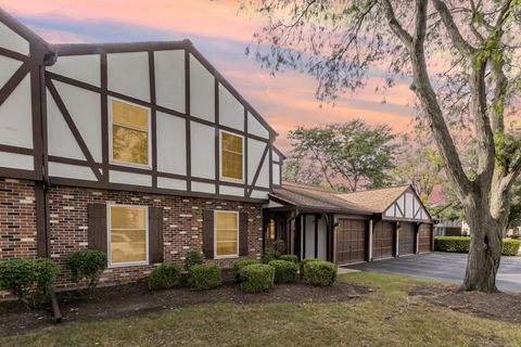 Photo of 47 Glencoe Court #102D, Naperville, IL 60565 (MLS # 12483945)
