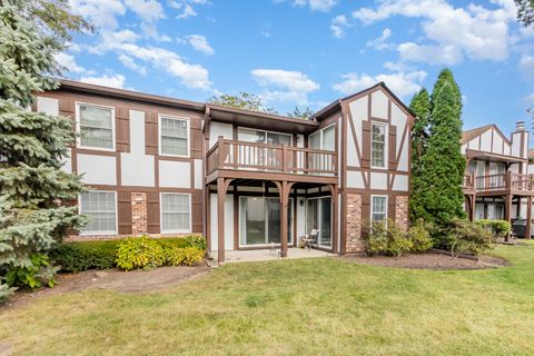 Tiny photo for 47 Glencoe Court #102D, Naperville, IL 60565 (MLS # 12483945)