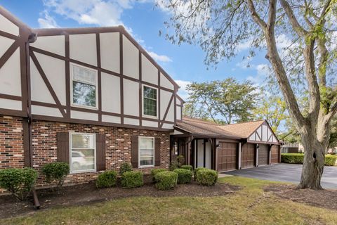 Tiny photo for 47 Glencoe Court #102D, Naperville, IL 60565 (MLS # 12483945)