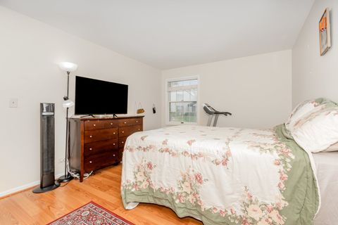 Tiny photo for 47 Glencoe Court #102D, Naperville, IL 60565 (MLS # 12483945)