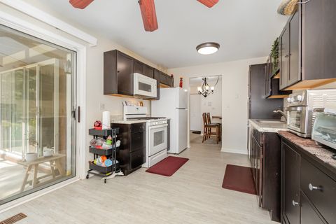 Tiny photo for 47 Glencoe Court #102D, Naperville, IL 60565 (MLS # 12483945)