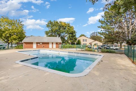 Tiny photo for 47 Glencoe Court #102D, Naperville, IL 60565 (MLS # 12483945)