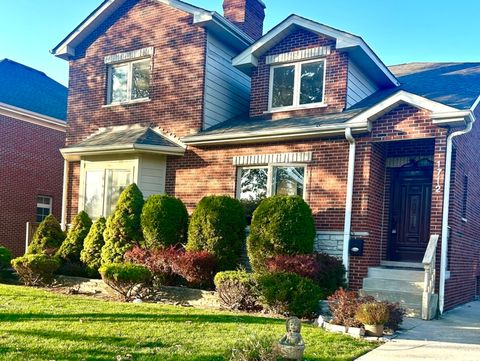 Photo of 1712 Woodland Avenue, Park Ridge, IL 60068 (MLS # 12509376)