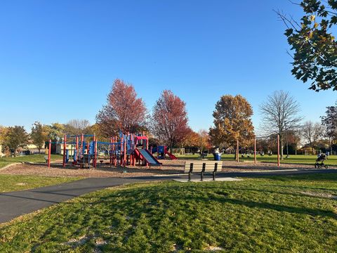 Tiny photo for 1712 Woodland Avenue, Park Ridge, IL 60068 (MLS # 12509376)