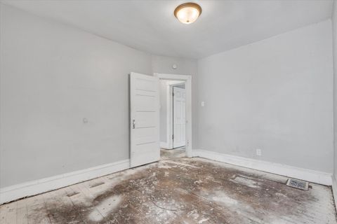 Tiny photo for 706 N Howell Street, Davenport, IA 52802 (MLS # 12625338)
