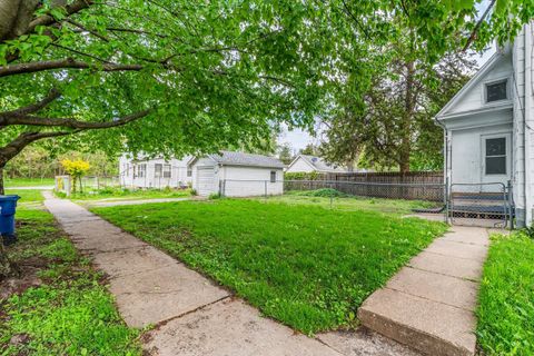 Tiny photo for 706 N Howell Street, Davenport, IA 52802 (MLS # 12625338)