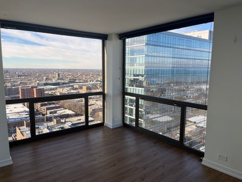 Tiny photo for 4343 N CLARENDON Avenue #2717, Chicago, IL 60613 (MLS # 12539684)