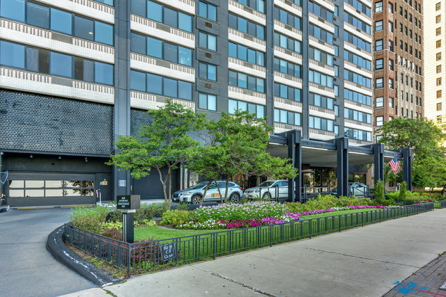 1440 N Lake Shore Drive 12H