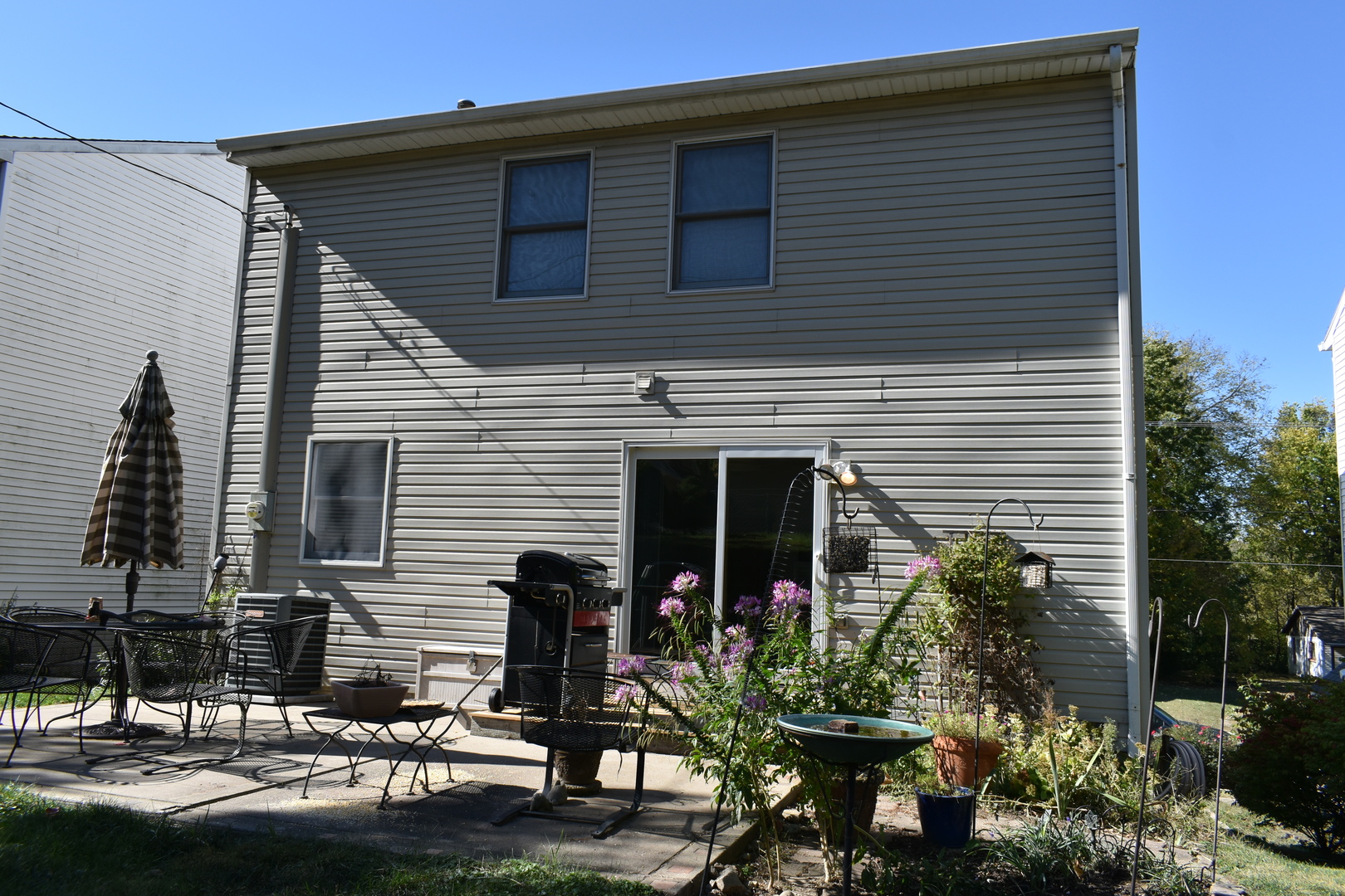 1316 S Hinshaw Avenue