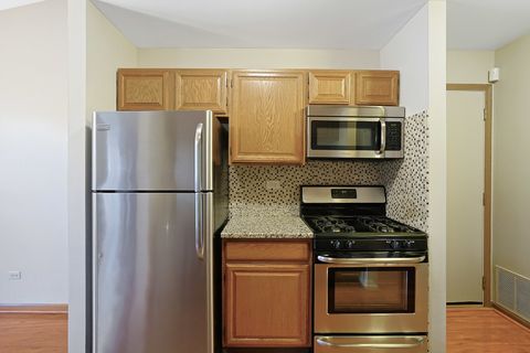 Tiny photo for 5169 Pembrook Court #5169, Gurnee, IL 60031 (MLS # 12544687)