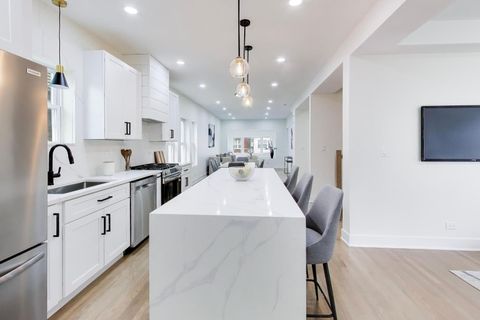 Tiny photo for 4912 W Drummond Place, Chicago, IL 60639 (MLS # 12496341)