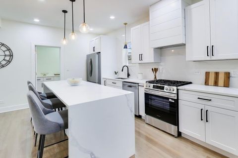 Tiny photo for 4912 W Drummond Place, Chicago, IL 60639 (MLS # 12496341)