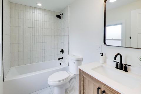 Tiny photo for 4912 W Drummond Place, Chicago, IL 60639 (MLS # 12496341)